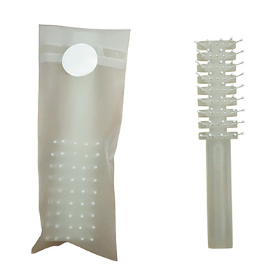 HAIR BRUSH IN ADHESIVE BAG